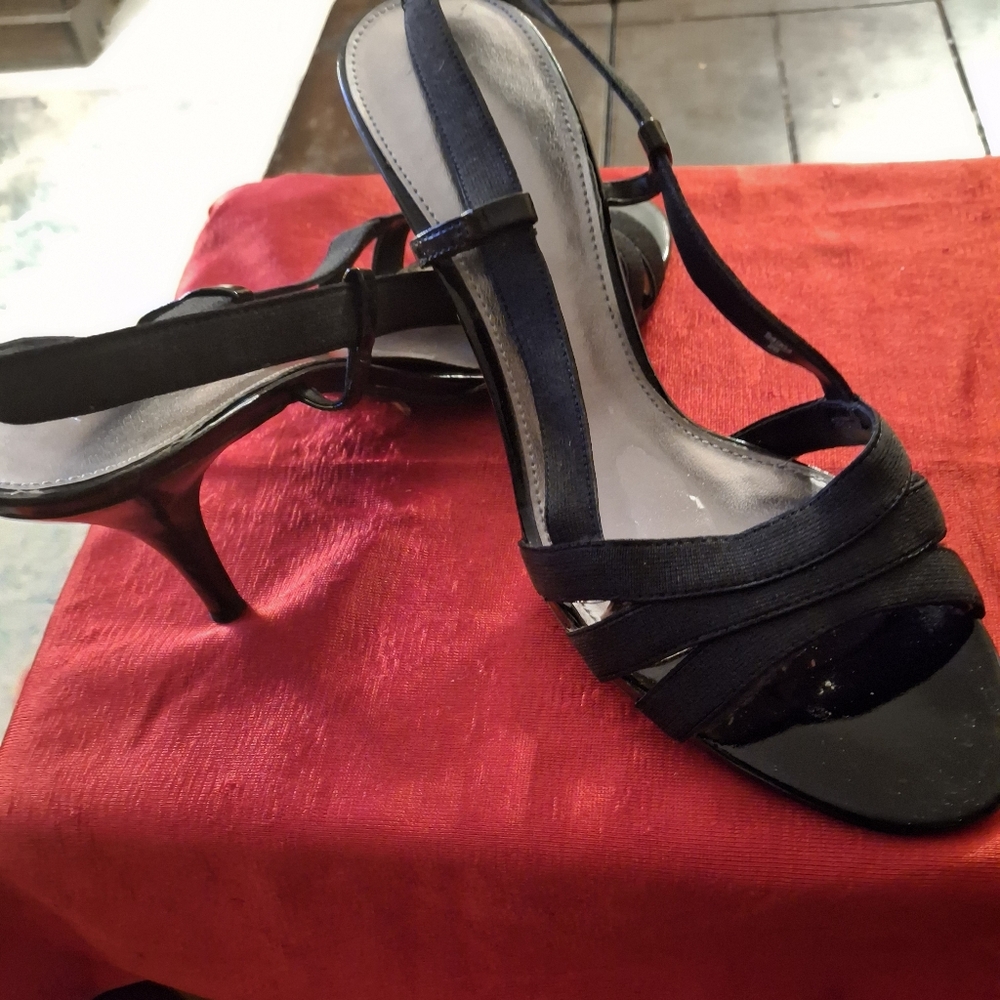 FIONI Clothing Black Strappy Heels
